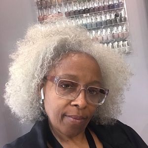 Meet your Posher, Kelly